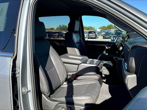 Used 2024 Chevrolet Silverado 2500 LTZ image 10