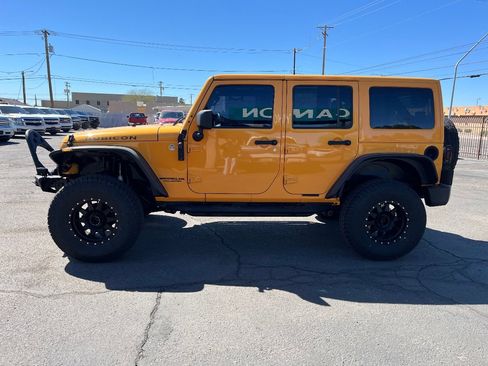 Used 2012 Jeep Wrangler Unlimited Rubicon w/ Connectivity Group image 56