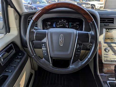 Used 2017 Lincoln Navigator L Reserve image 19