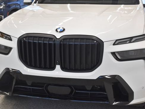 Used 2024 BMW X7 xDrive40i w/ M Sport Package AWD/4WD image 14