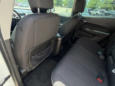 Used 2014 Chevrolet Equinox LS FWD image 12