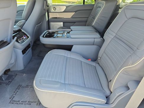 Used 2021 Lincoln Navigator Black Label w/ Cargo Convenience Package AWD/4WD image 15