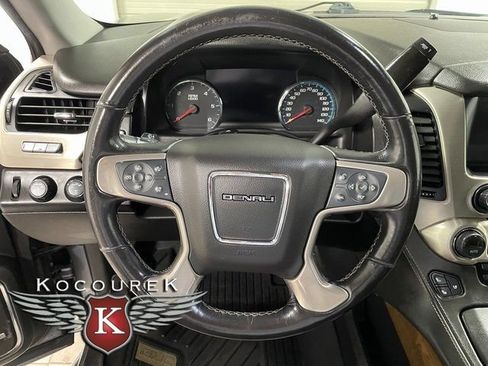 Used 2020 GMC Yukon XL Denali AWD/4WD image 14