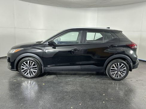 Certified 2023 Nissan Kicks SV image 5