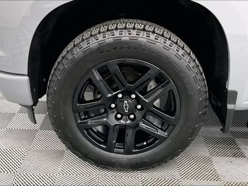 Used 2024 Chevrolet Silverado 1500 Custom w/ LPO, Dark Essentials Package AWD/4WD image 10