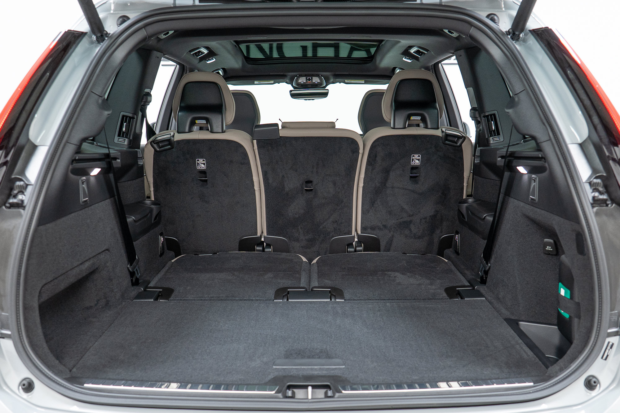 New 2026 Volvo XC90 T8 Plus w/ Protection Package Premier AWD/4WD image 10