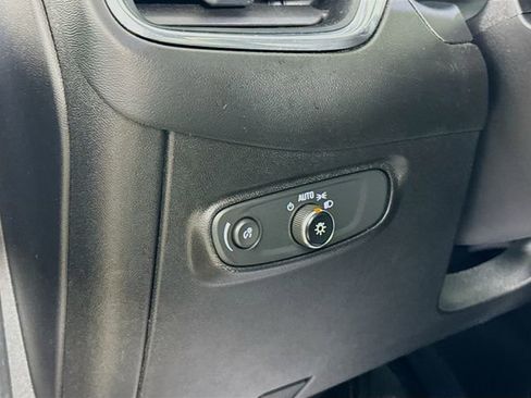 Used 2019 Chevrolet Equinox LT FWD image 12