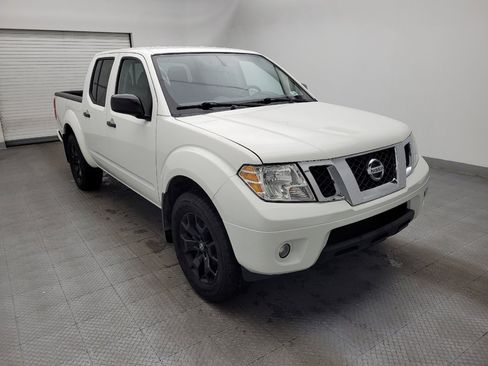 Used 2021 Nissan Frontier SV w/ Midnight Edition Floor Mats image 13