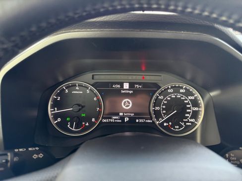 Used 2024 Mitsubishi Outlander SE image 20