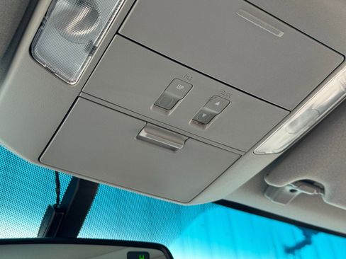 Used 2016 Toyota Sequoia SR5 image 31