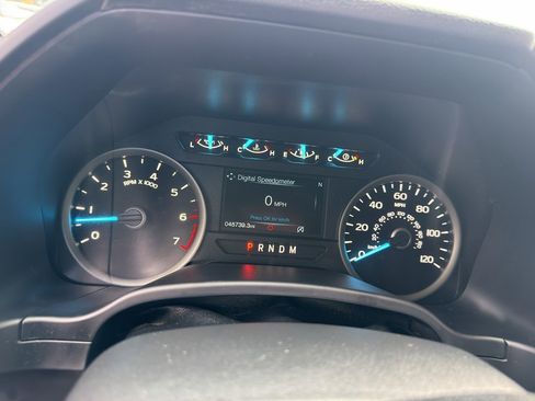 Used 2019 Ford F150 XLT w/ Equipment Group 302A Luxury AWD/4WD image 11
