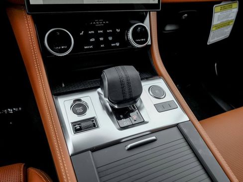 New 2026 Jaguar F-PACE R-Dynamic S image 15