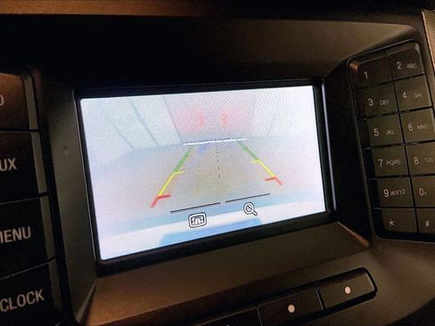 Used 2017 Ford Expedition XLT image 21