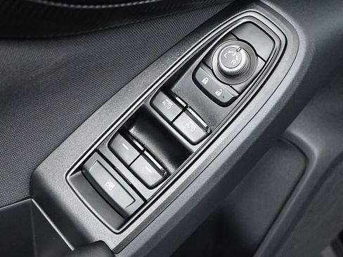 Used 2022 Subaru Crosstrek 2.0i Premium w/ Moonroof Package image 21