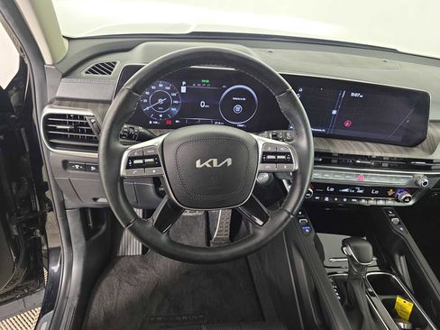 Used 2024 Kia Telluride SX w/ Towing Package image 22