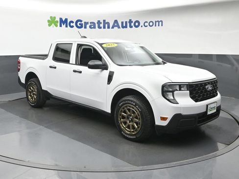 Used 2025 Ford Maverick XL w/ Equipment Group 102A AWD/4WD image 2