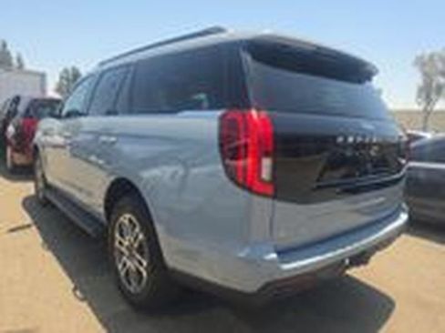 Used 2025 Ford Expedition Active AWD/4WD image 5
