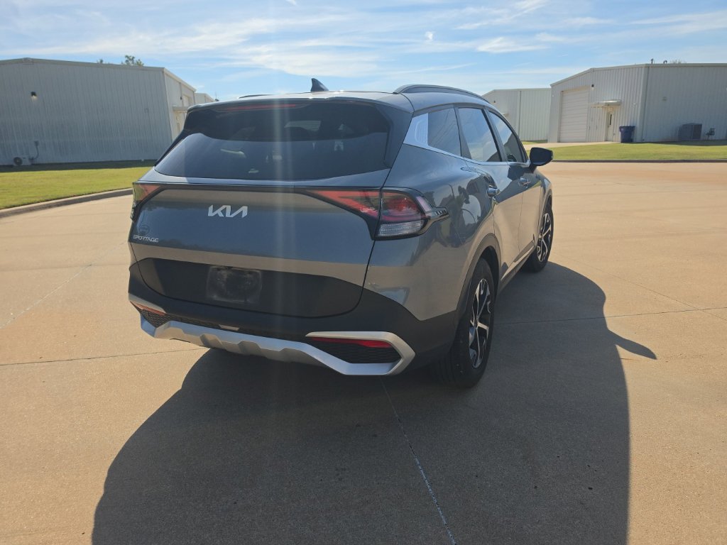 Used 2025 Kia Sportage EX w/ Premium Package FWD image 5