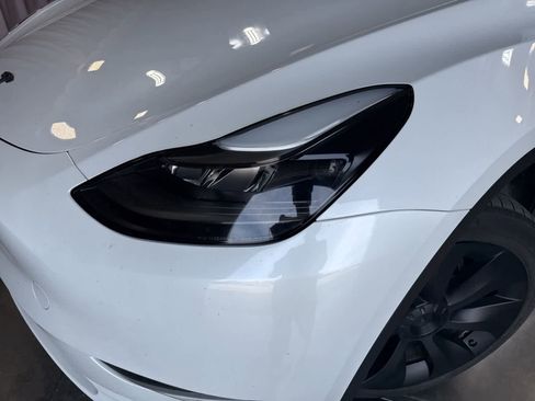 Used 2023 Tesla Model Y Long Range image 9