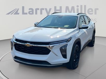 Used 2025 Chevrolet Trax LT w/ Driver Confidence Package