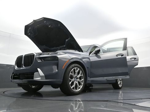 Used 2026 BMW X7 xDrive40i AWD/4WD image 40