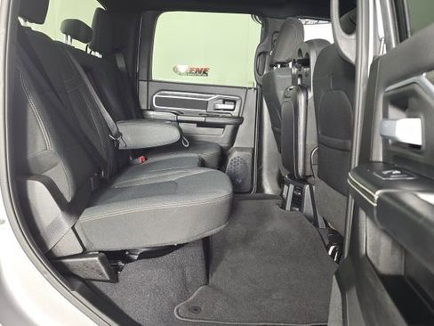 Used 2024 RAM 2500 Big Horn w/ Sport Appearance Package image 29