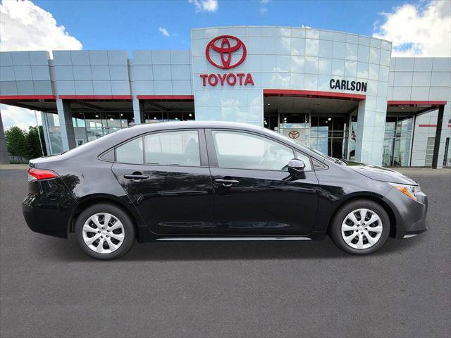 Certified 2025 Toyota Corolla LE FWD image 4