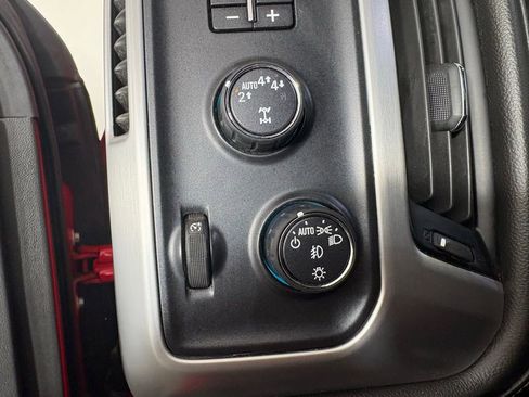 Used 2018 GMC Sierra 1500 SLT w/ SLT Premium Package AWD/4WD image 20