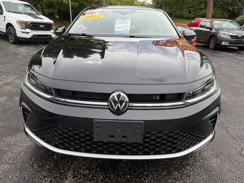 Used 2025 Volkswagen Jetta S FWD image 3