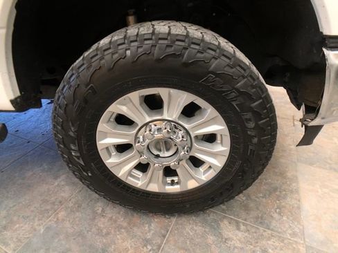 Used 2020 Ford F250 XLT image 9