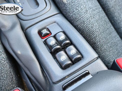 Used 2005 Chevrolet Cavalier Sedan w/ Preferred Equipment Group FWD image 14