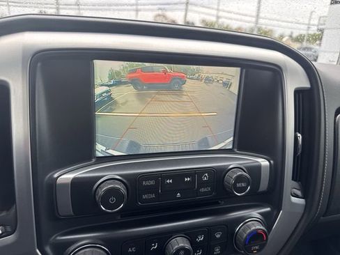 Used 2018 GMC Sierra 1500 SLE w/ SLE Value Package AWD/4WD image 14