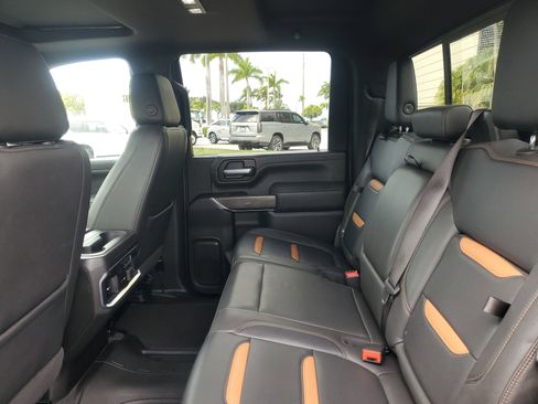 Used 2023 GMC Sierra 2500 AT4 w/ AT4 Preferred Package image 10