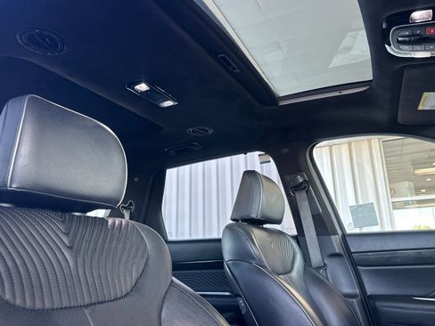 Used 2023 Hyundai Palisade Calligraphy image 18