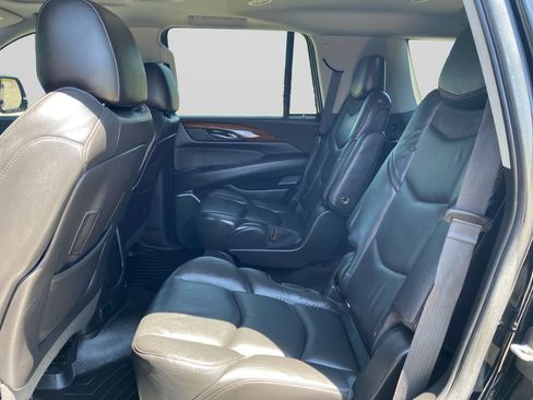 Used 2019 Cadillac Escalade Premium Luxury AWD/4WD image 19