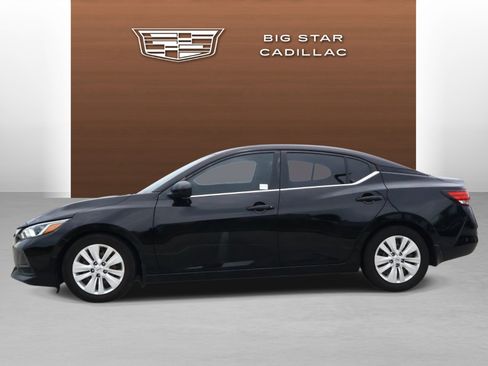 Used 2020 Nissan Sentra S FWD image 2