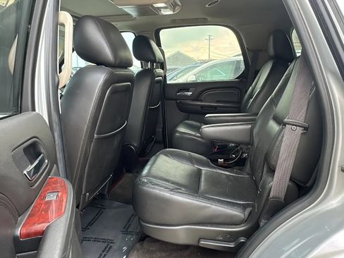 Used 2012 Cadillac Escalade Premium AWD/4WD image 14