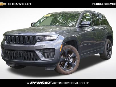 Used 2023 Jeep Grand Cherokee Altitude
