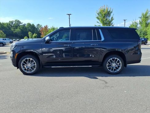 New 2026 Chevrolet Suburban Premier AWD/4WD image 34