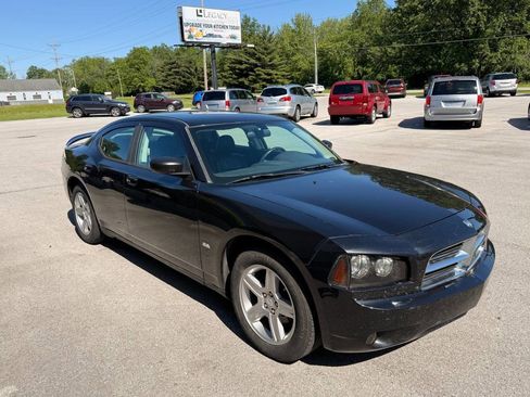 Used 2009 Dodge Charger SXT w/ Leather Interior Group RWD image 4