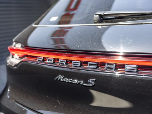 Certified 2026 Porsche Macan S AWD/4WD image 27
