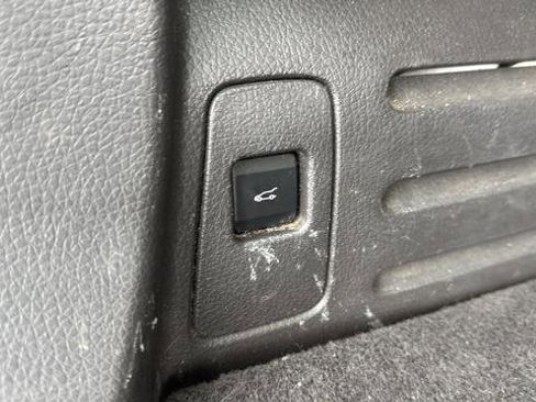 Used 2013 Ford Edge SEL FWD image 10