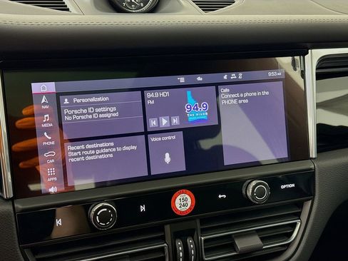 Certified 2026 Porsche Macan image 16