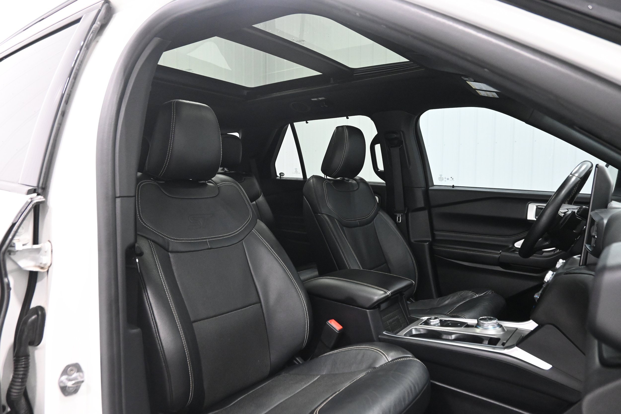 Used 2020 Ford Explorer ST w/ Premium Technology Package AWD/4WD image 31