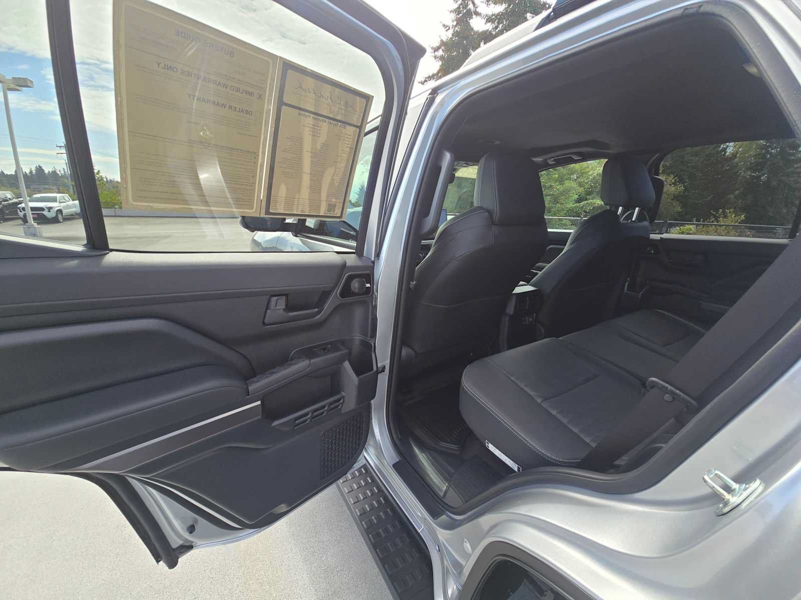 Certified 2025 Toyota 4Runner TRD Off-Road Premium AWD/4WD image 15