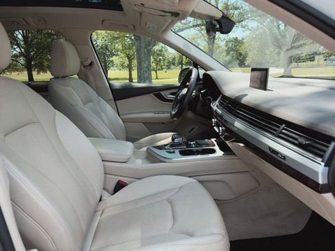 Used 2019 Audi Q7 2.0T Premium Plus w/ Premium Plus Package AWD/4WD image 28