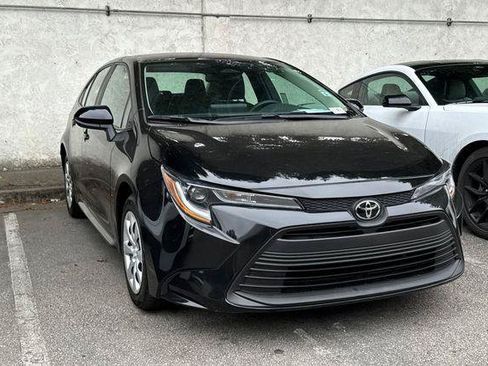 Certified 2024 Toyota Corolla LE FWD image 1