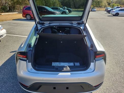 Used 2024 Toyota Prius LE image 19