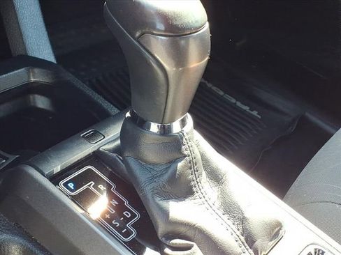 Used 2017 Toyota Tacoma TRD Off-Road w/ Tow Package (A/T) image 19