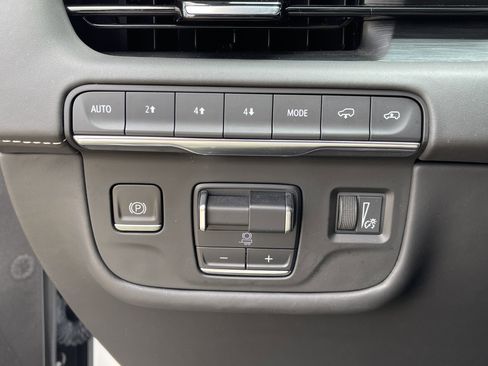 Used 2021 Cadillac Escalade Sport Platinum w/ Heavy-Duty Trailer Package image 23